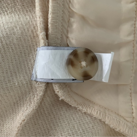 Ladies Bluenotes Shacket medium, cream, button front, front/side pockets - Picture 8 of 8